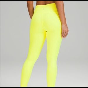 Lululemon Wunder Under highlight yellow pants size 8. High-rise 25”